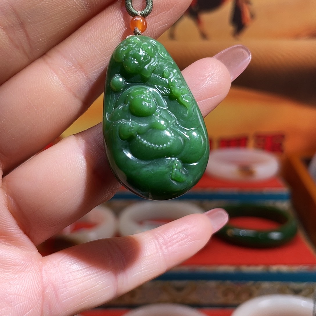 和田玉（碧玉）未镶嵌颈饰