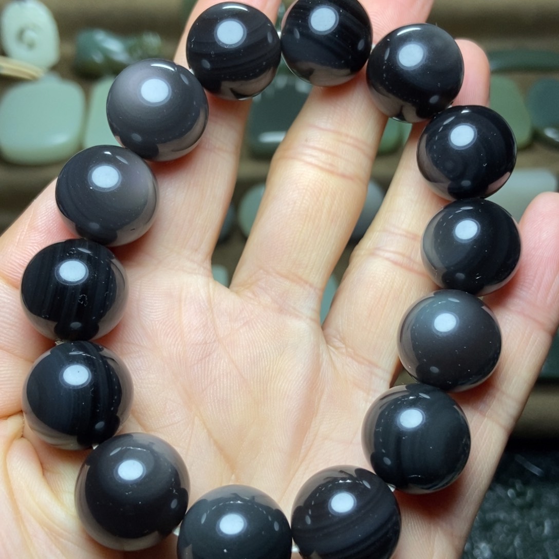 黑曜岩颈饰未镶嵌