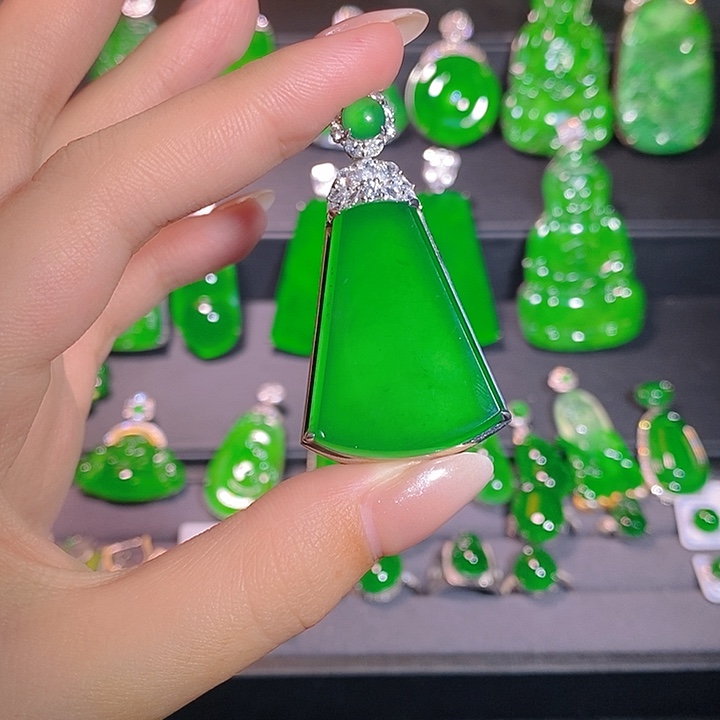 翡翠银S925镶嵌颈饰