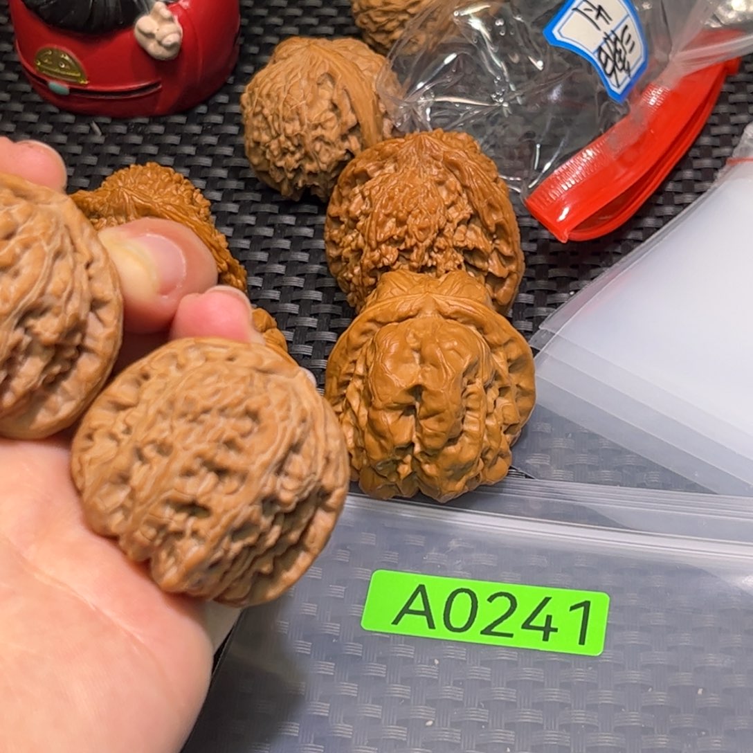 文玩核桃吊坠39三角白全品