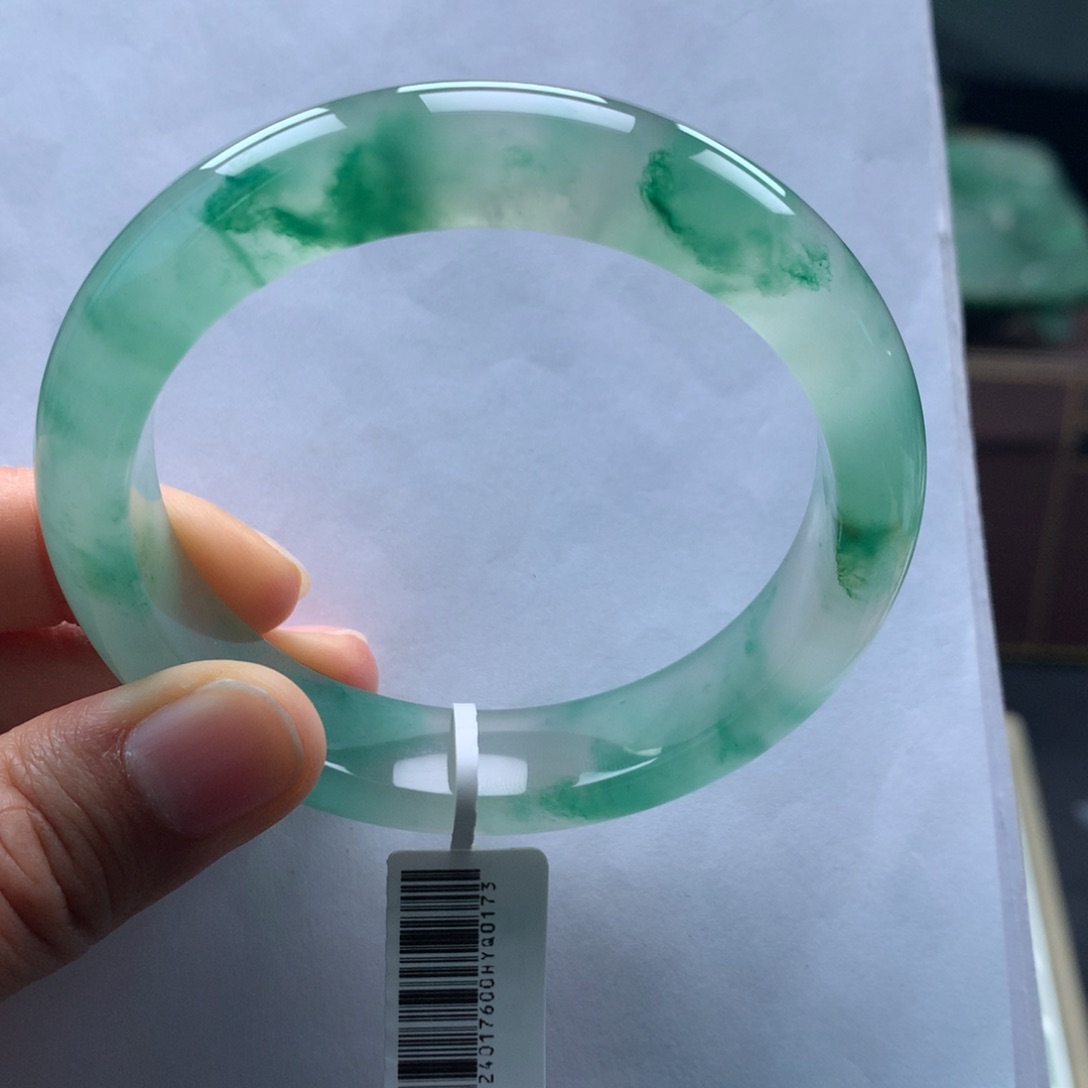 石英质玉手镯未镶嵌花*朵