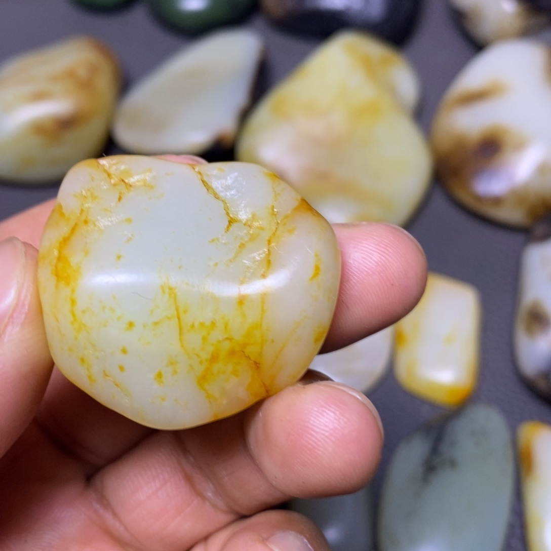 和田玉（糖玉）未镶嵌挂件