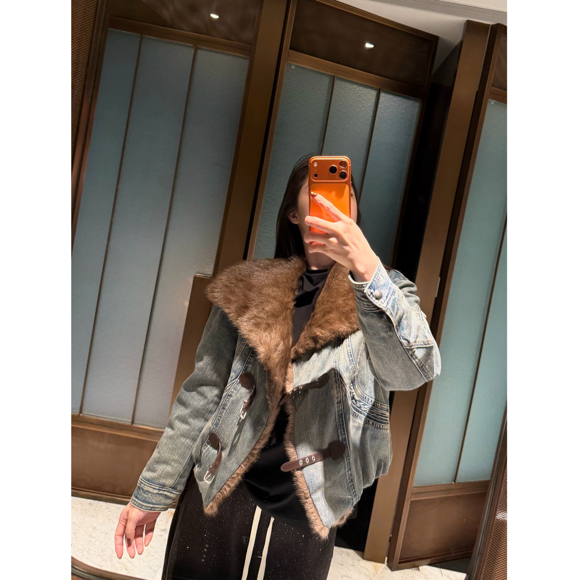 BETTER JOELAY-【罗马故事】水貂毛领子时尚百搭皮草外套8AM69391