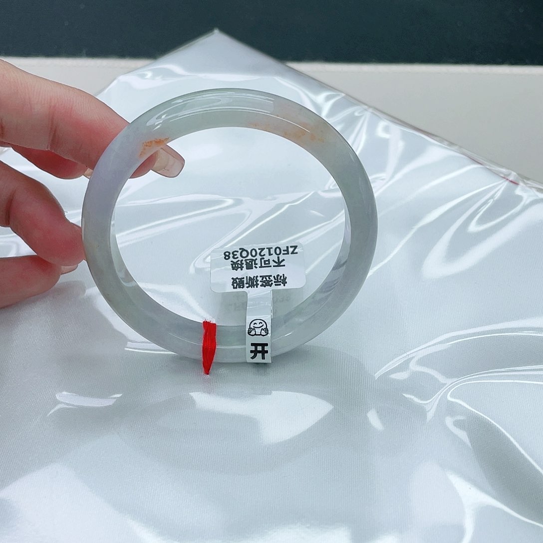 翡翠手镯未镶嵌正54