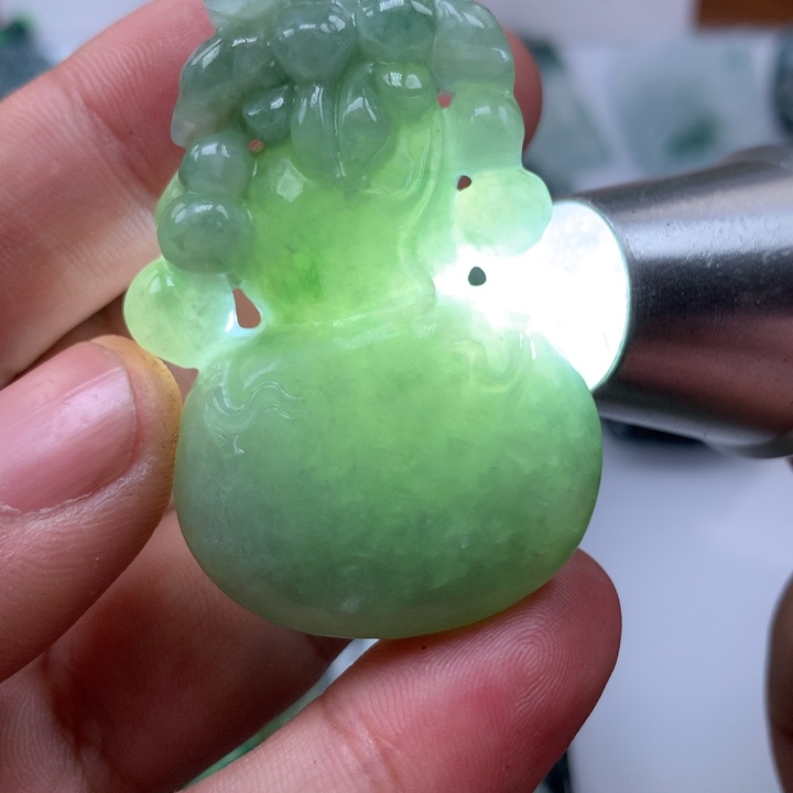 翡翠颈饰未镶嵌保真天然a货翡翠