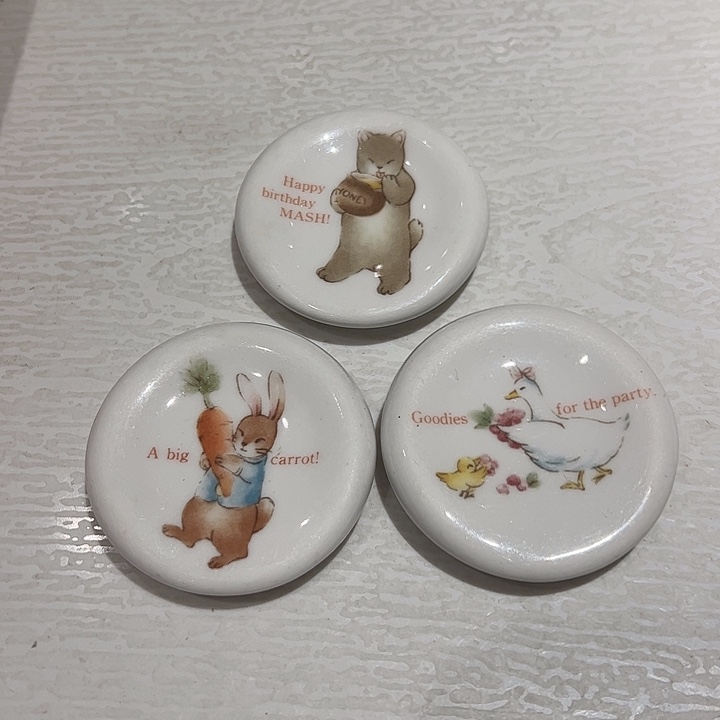 奶***茶瓷超可爱卡通大牌筷置3个