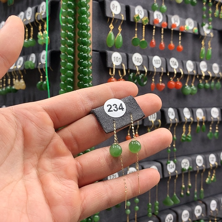 和田玉耳饰18K金镶嵌