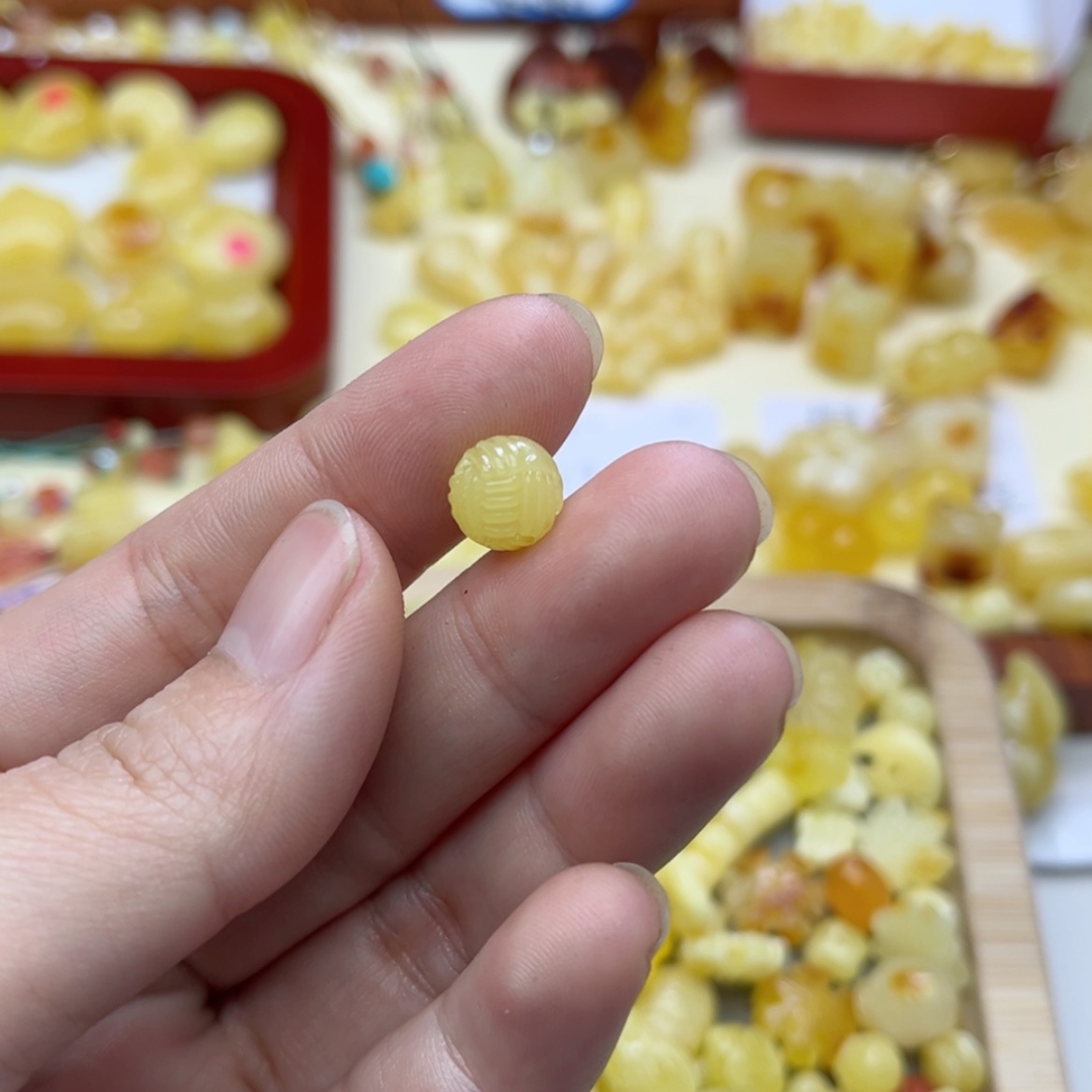 【闪购商品】蜜蜡裸石未镶嵌配饰