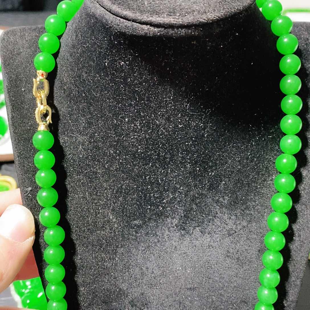 翡翠颈饰银S925镶嵌吊坠