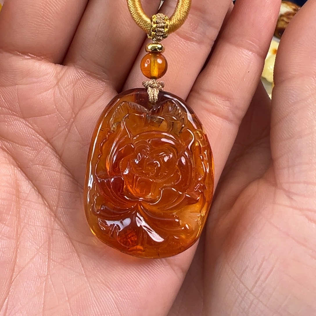 琥珀未镶嵌裸石琥珀