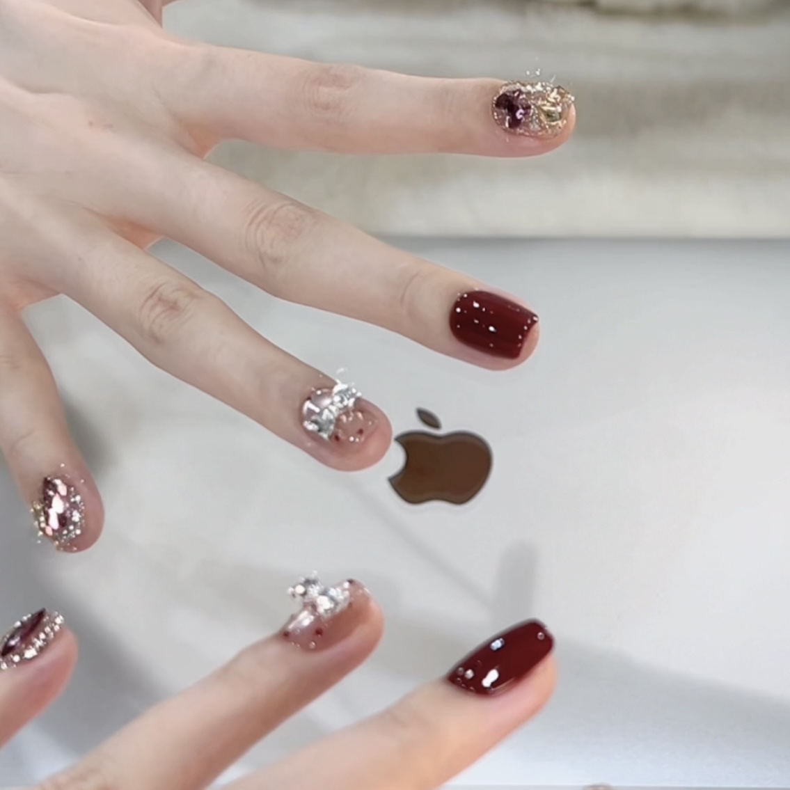 【蝴蝶结红波点】野世穿戴甲  纯手工美甲