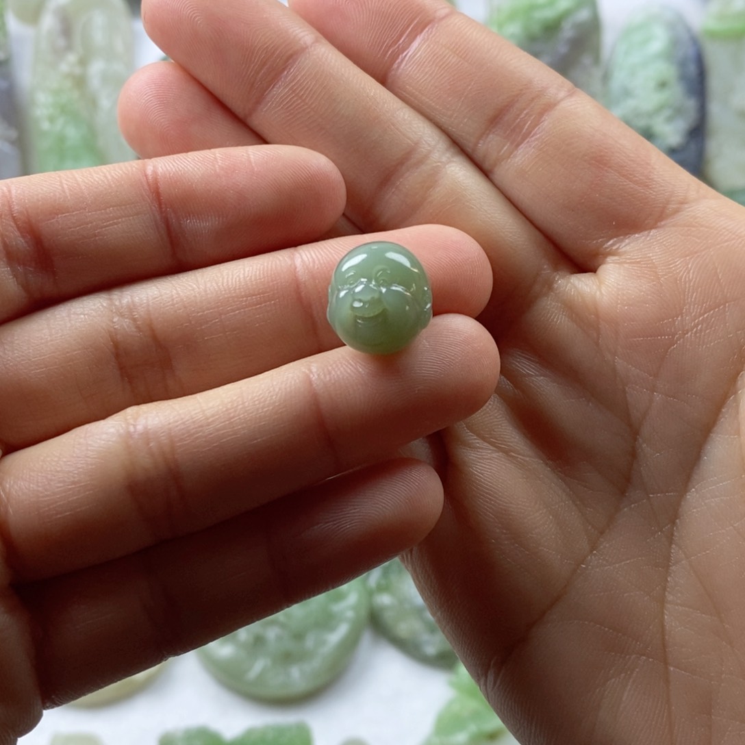 未镶嵌和田玉挂件