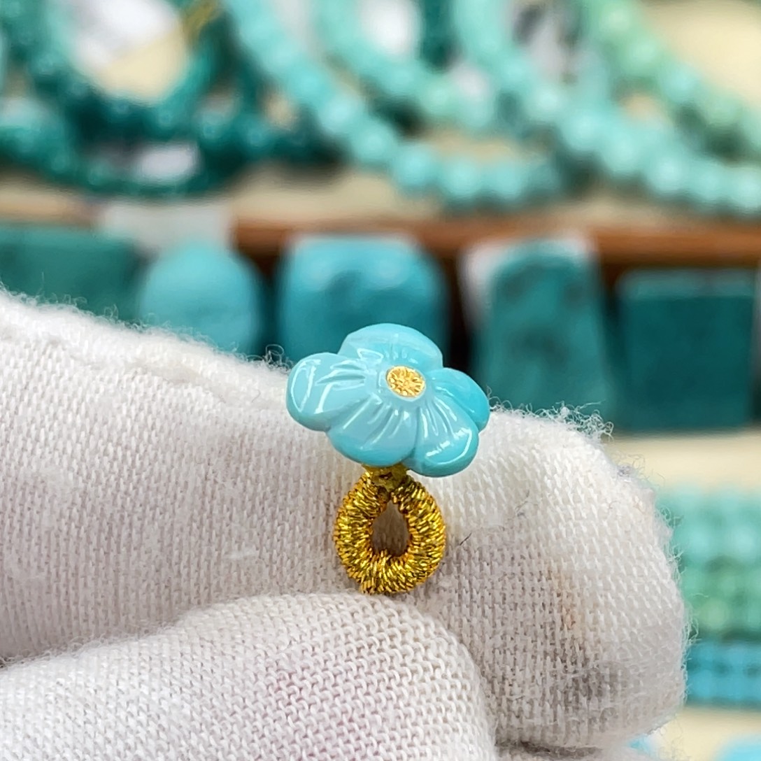 绿松石未镶嵌挂件