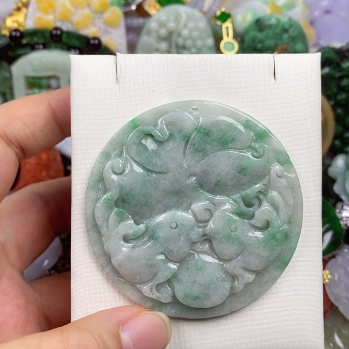 吊坠(赠链)未镶嵌翡翠