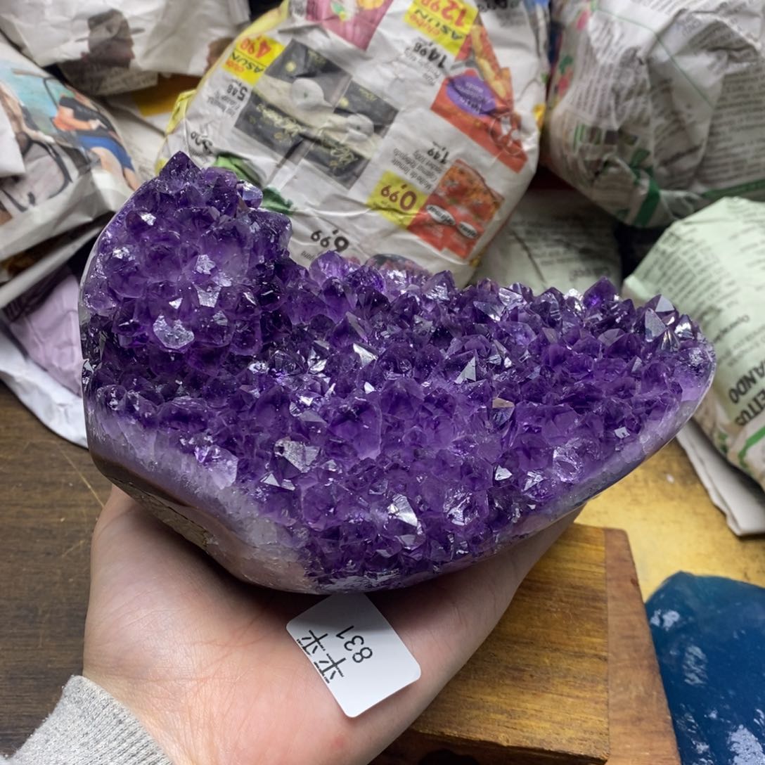 紫晶乌拉圭未镶嵌