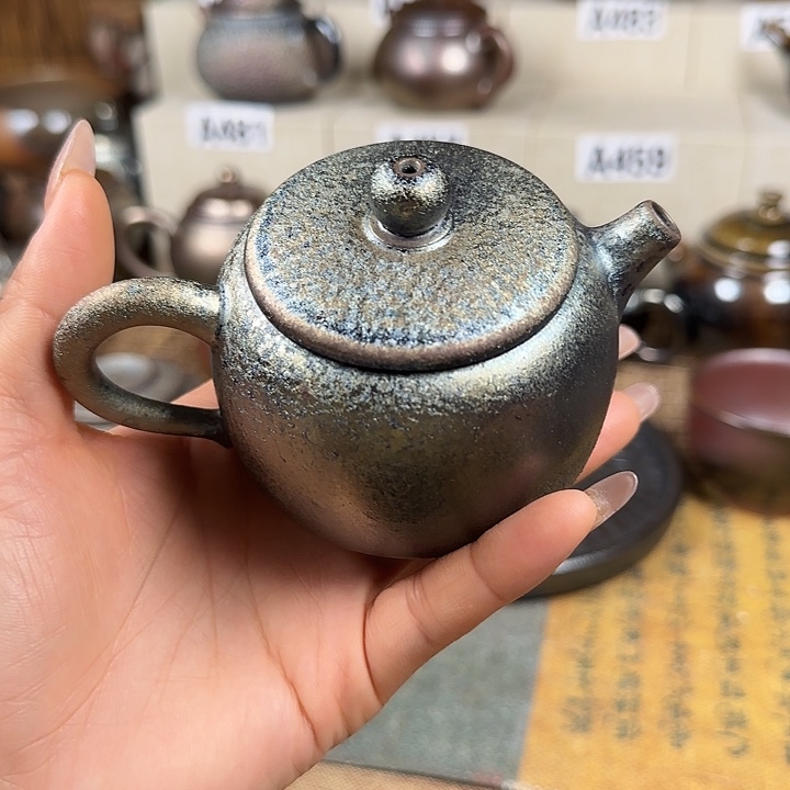 蒙***松云南建水紫陶古法柴烧壶