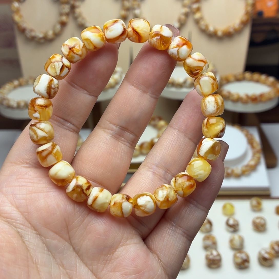 9mm沁色精工老型手串一条