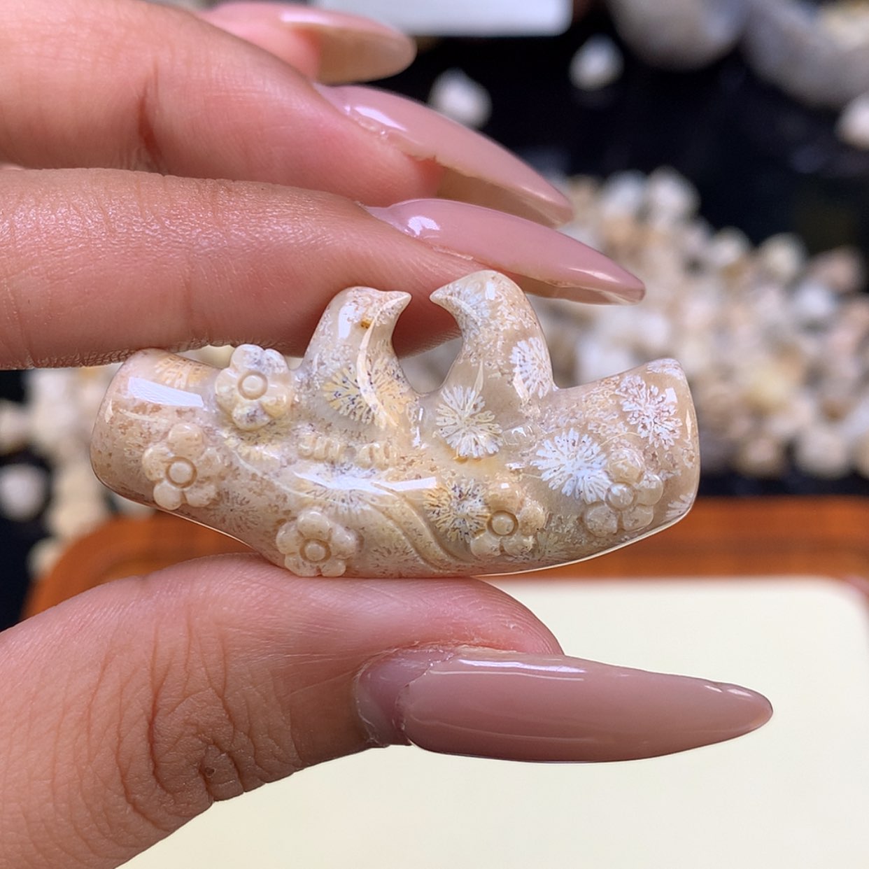 【闪购商品】颈饰未镶嵌硅化珊瑚（珊瑚玉）怡*
