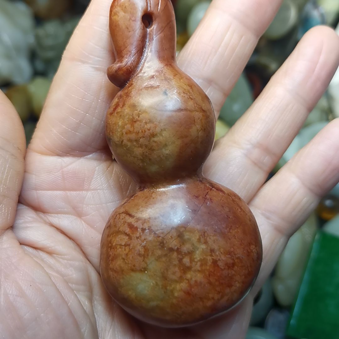 和田玉未镶嵌把件