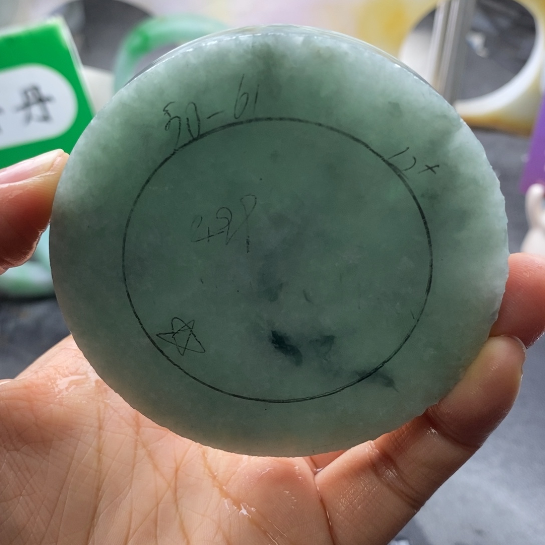 定制翡翠未镶嵌翡翠手镯