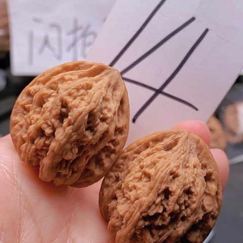 吊坠桃核36全品密文38克