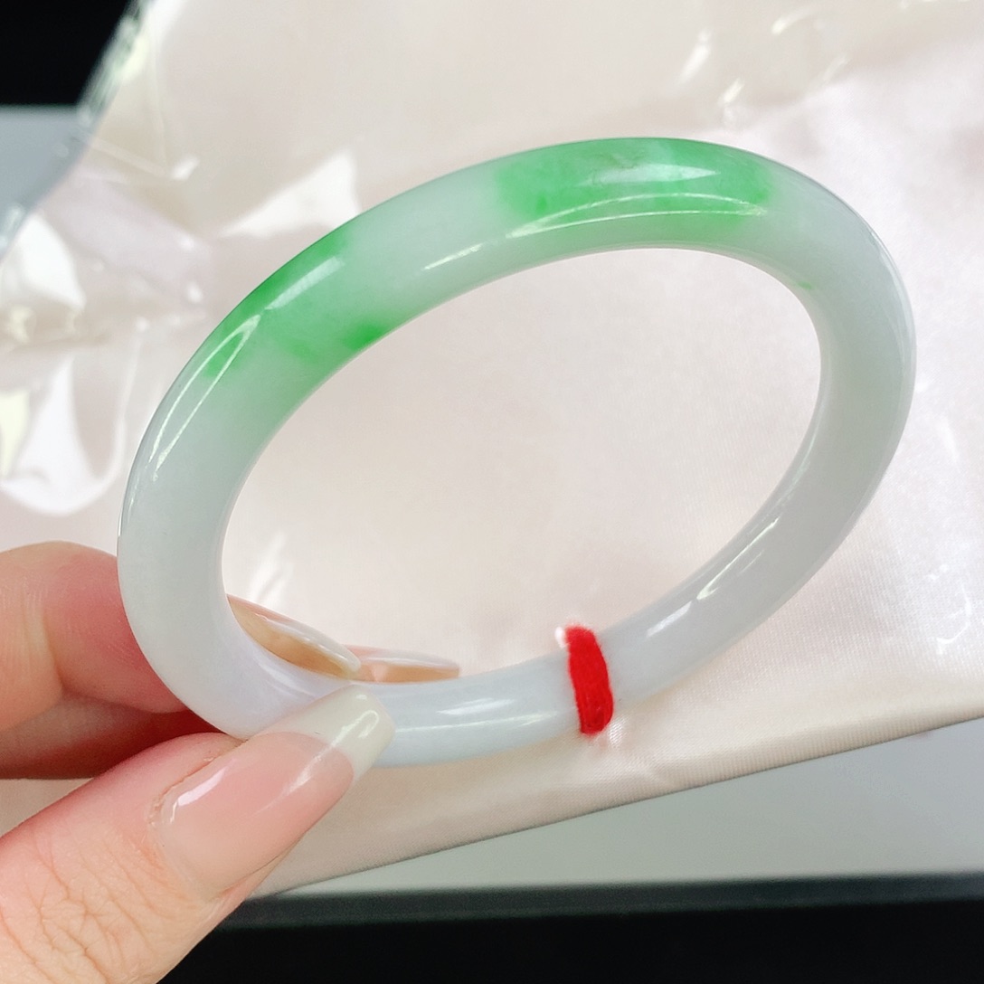 翡翠手镯未镶嵌5116翡翠