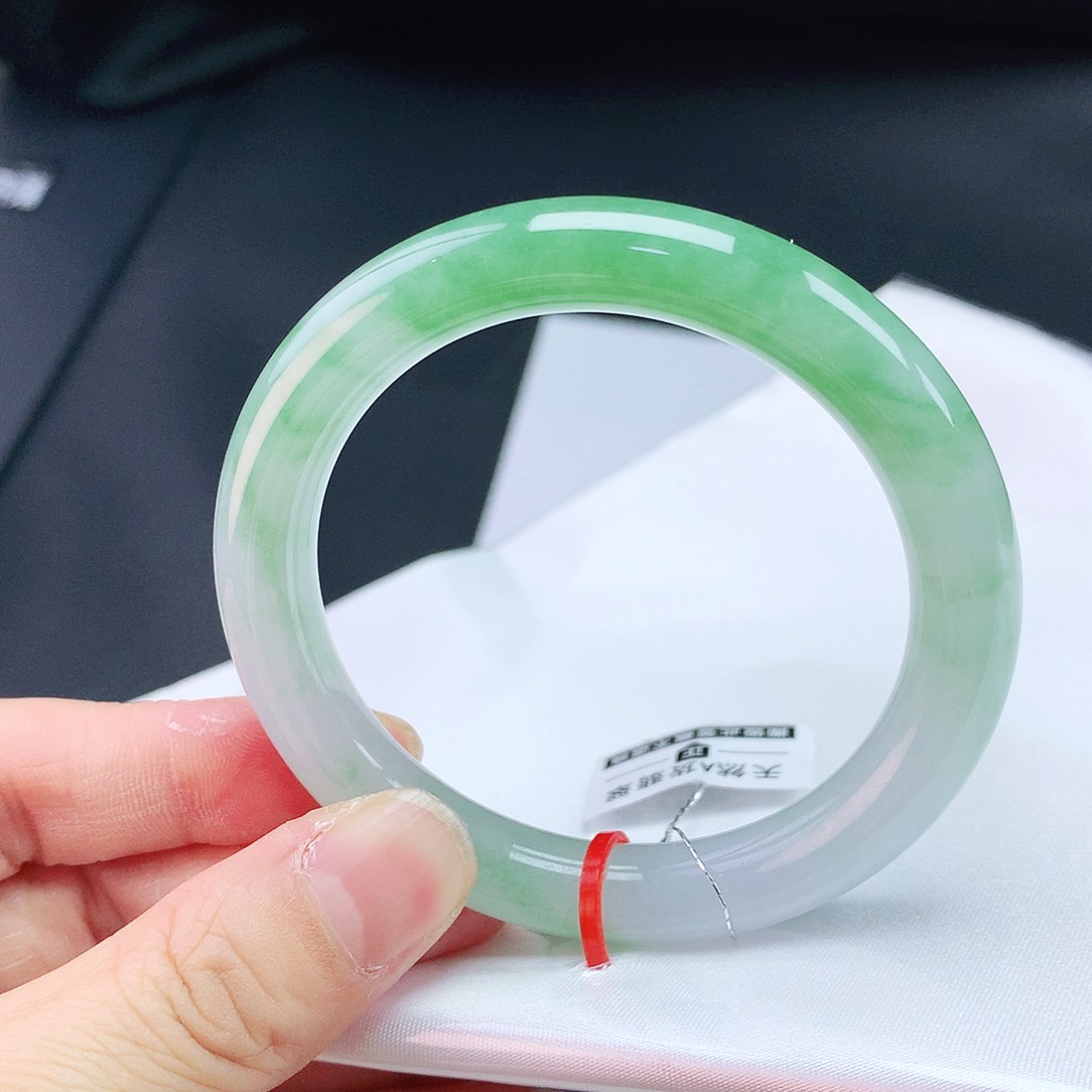 翡翠未镶嵌手镯51圈