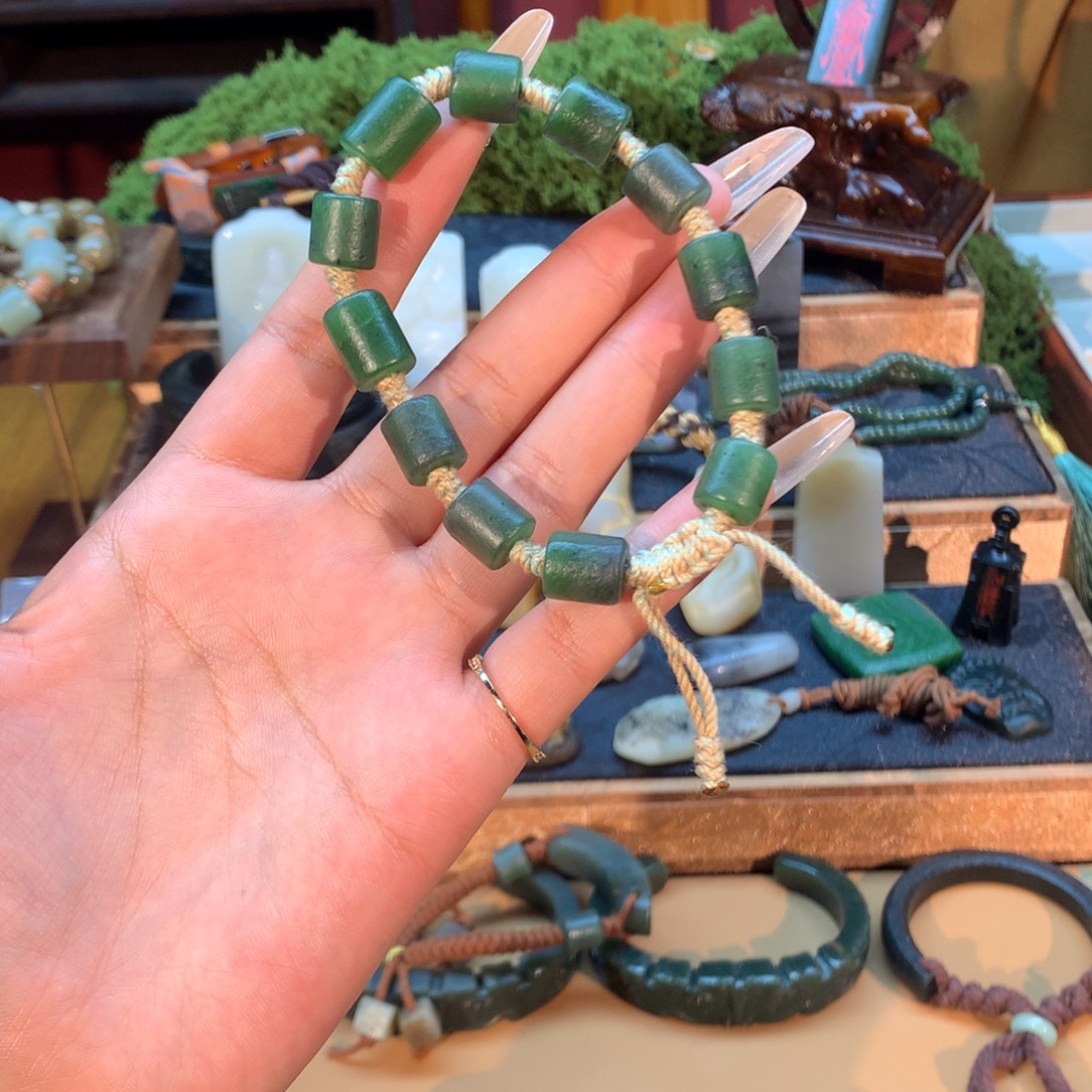 和田玉（糖玉）未镶嵌挂件