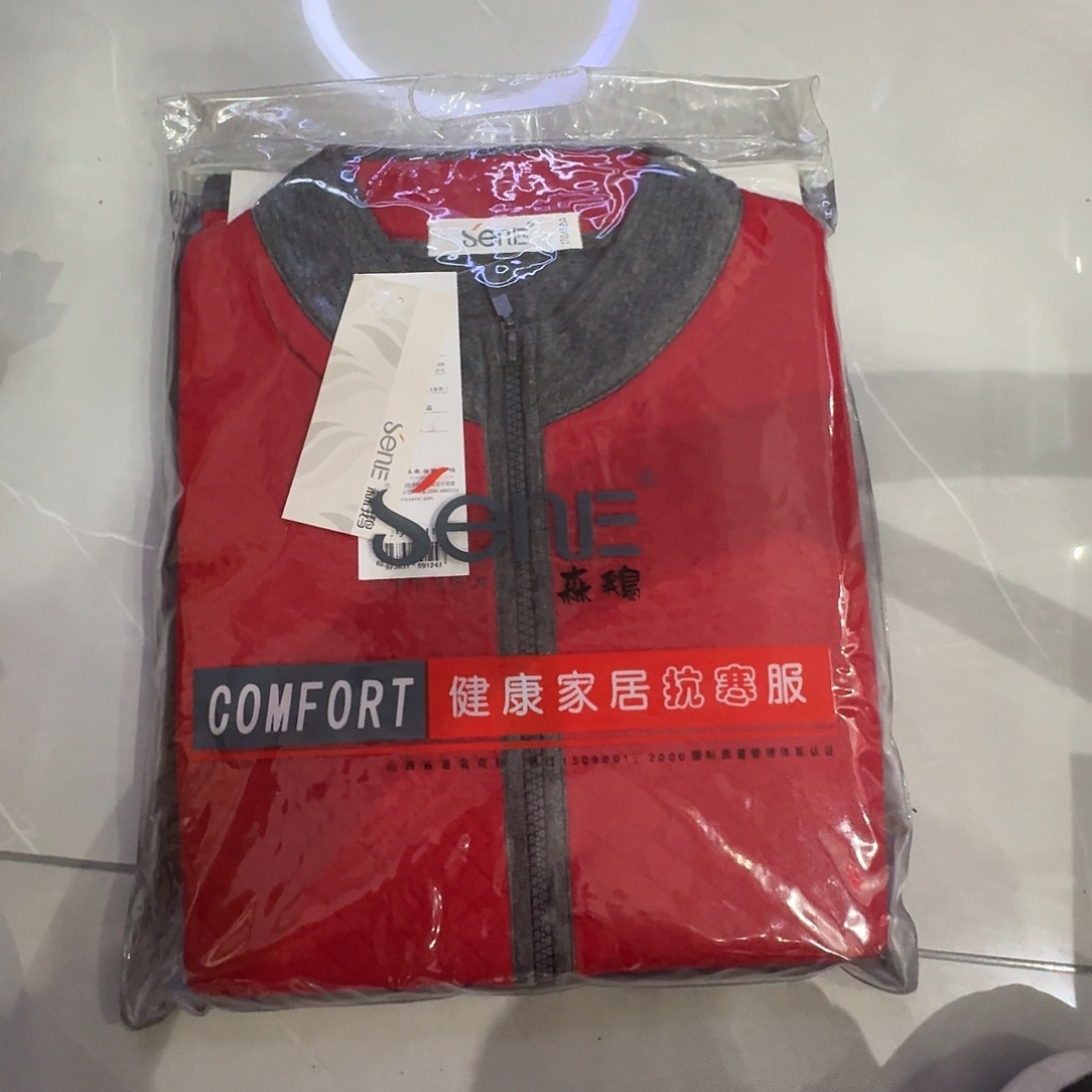 011e红色175b一件
