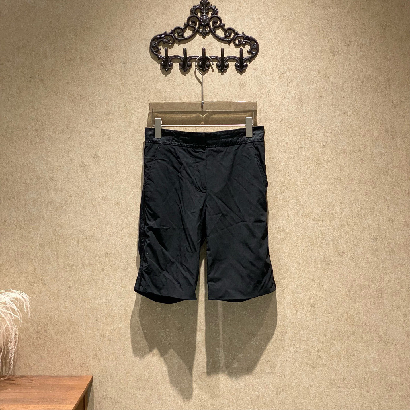 95新 LouisVuitton/路易威登 黑色侧边条短裤/36码/35087