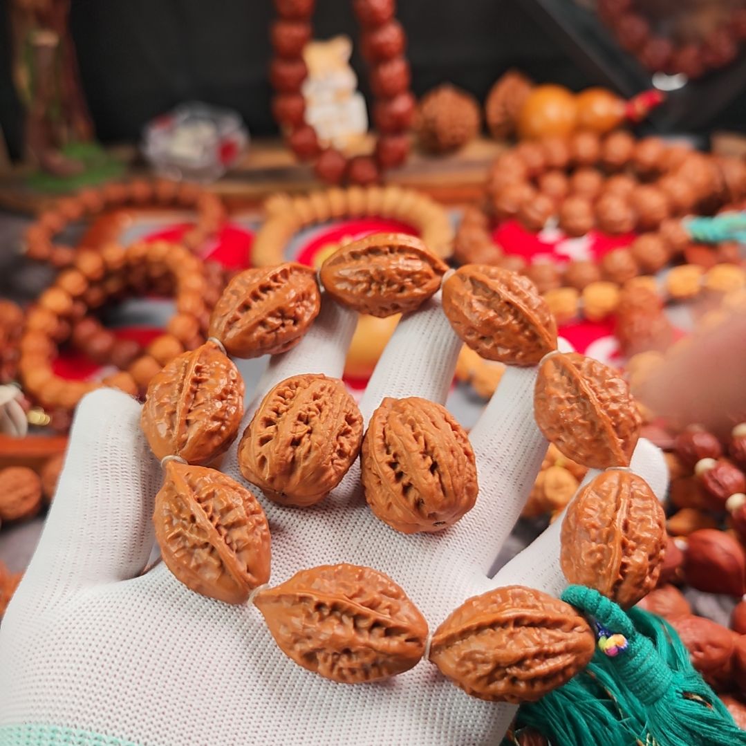 痴****文玩核桃手串大白菜手持楸子核桃手持