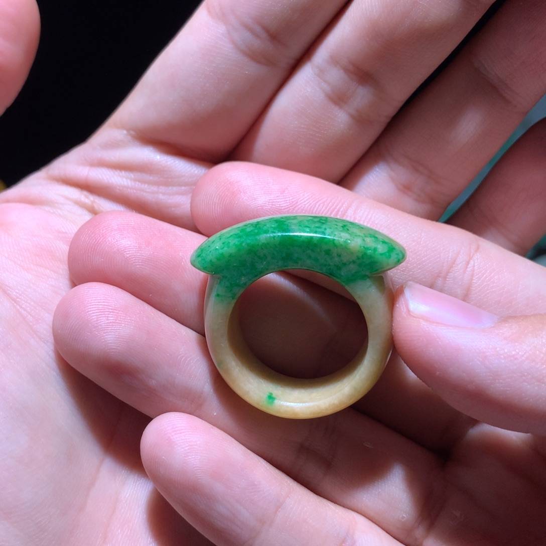 翡翠挂件未镶嵌爱***赢