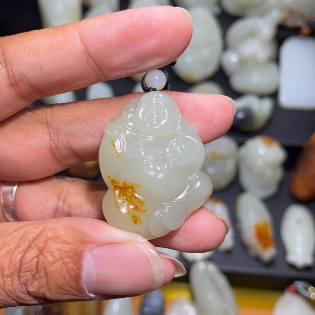 和田玉颈饰未镶嵌天*