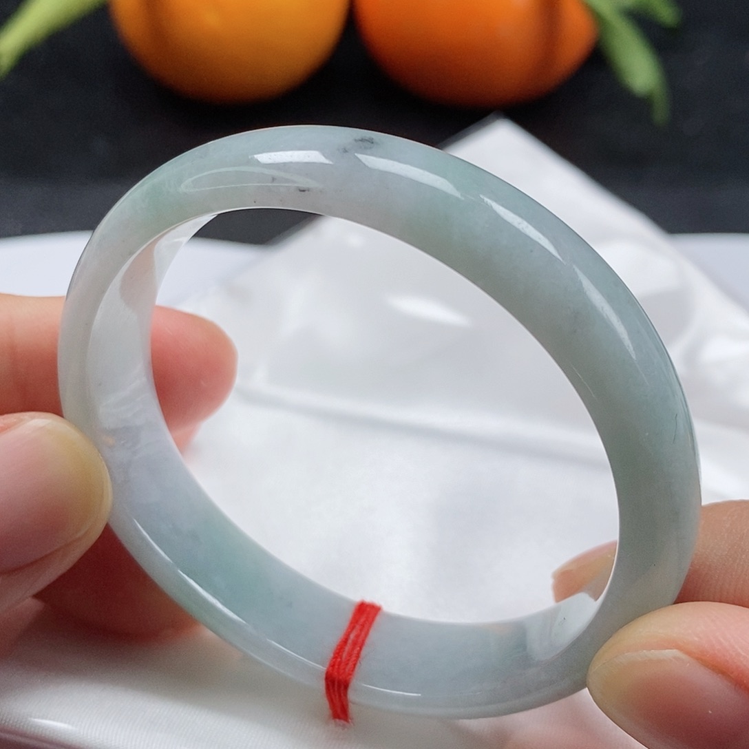 【闪购商品】翡翠手镯（贵妃镯）未镶嵌227号