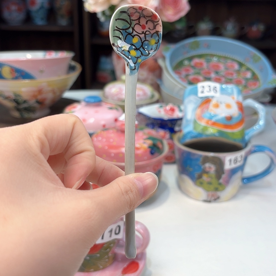 瓷片兔兔好可爱啊我