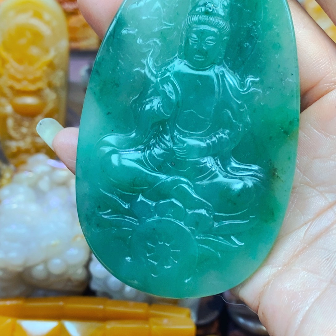 未镶嵌石英质玉（黄龙玉）吊坠(不含链)