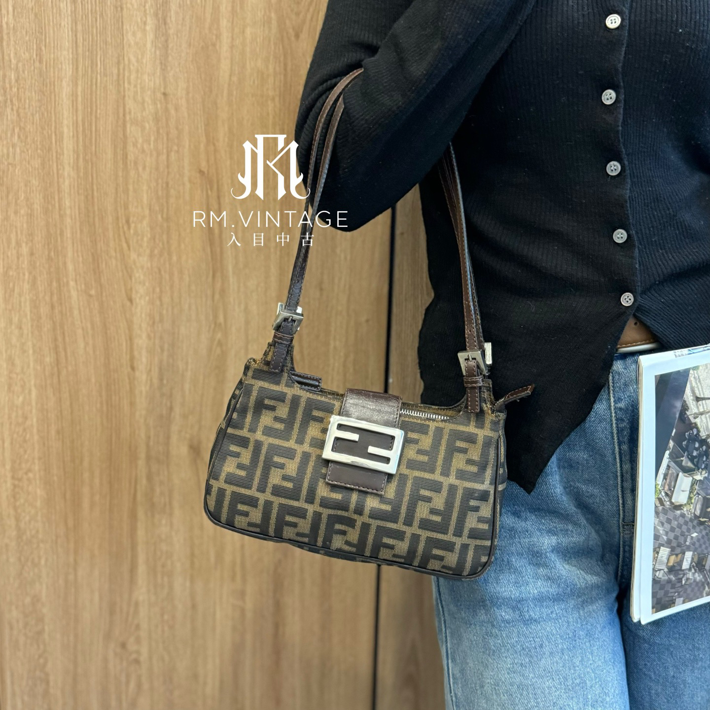 95新 FENDI/芬迪 入目 老花长肩带单肩包 72461