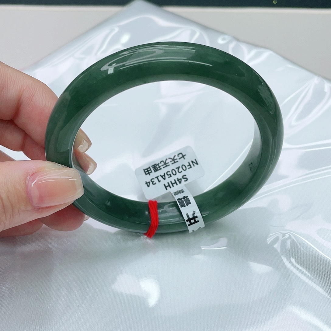 翡翠手镯未镶嵌正59