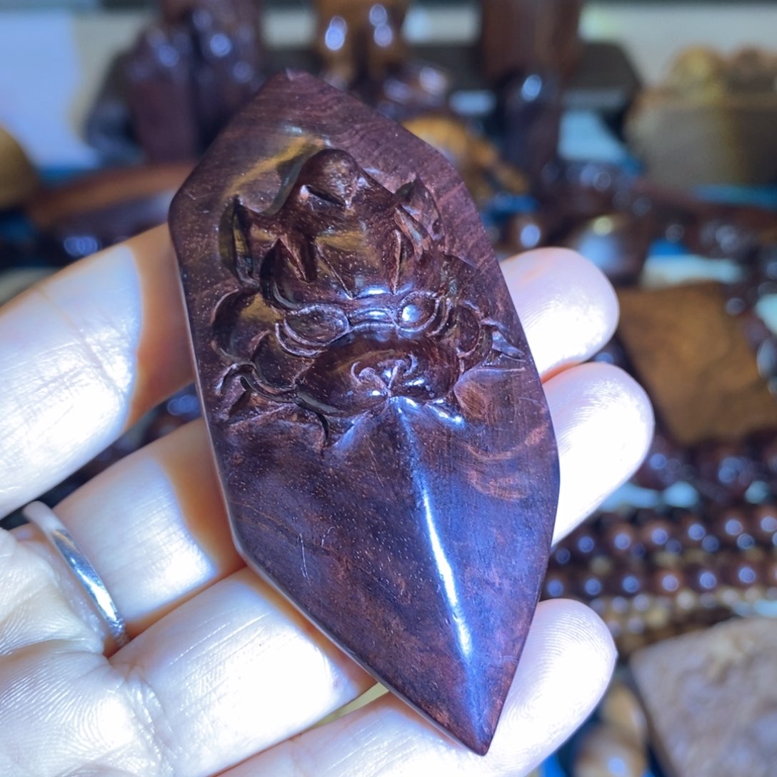 黄花梨/降香黄檀吊坠海南黄花梨紫油梨貔貅盾牌