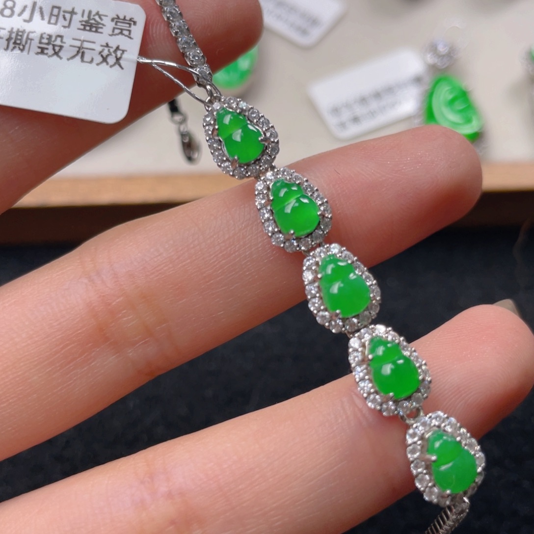 翡翠颈饰银S925镶嵌v b b n n