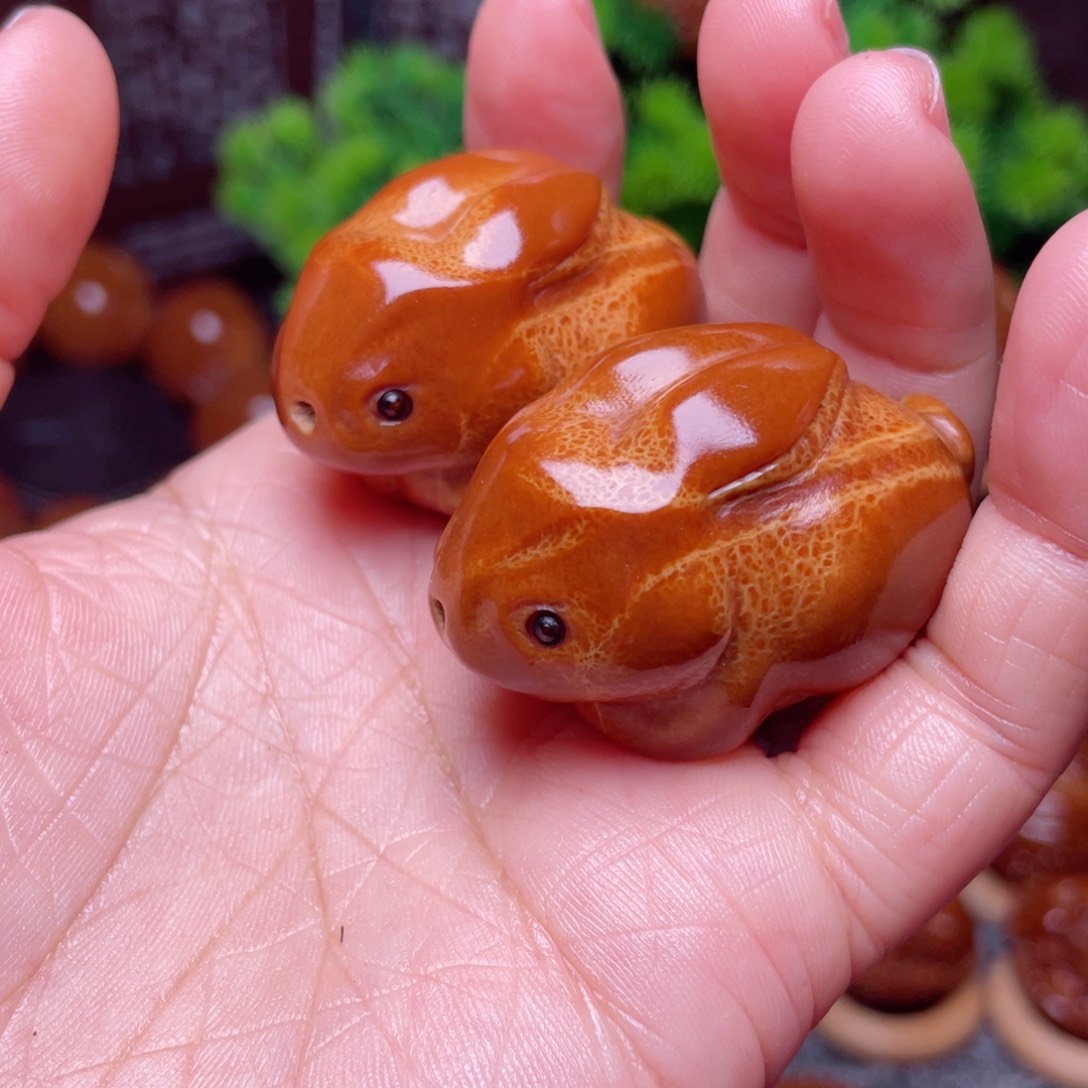 【闪购商品】橄榄核手串/手链兔子手球