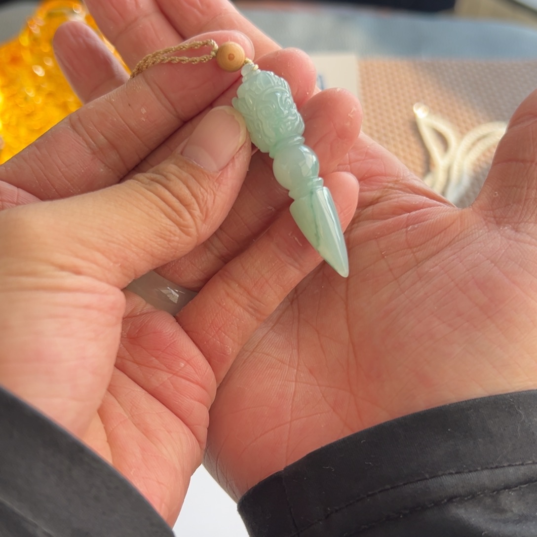 翡翠未镶嵌颈饰01号