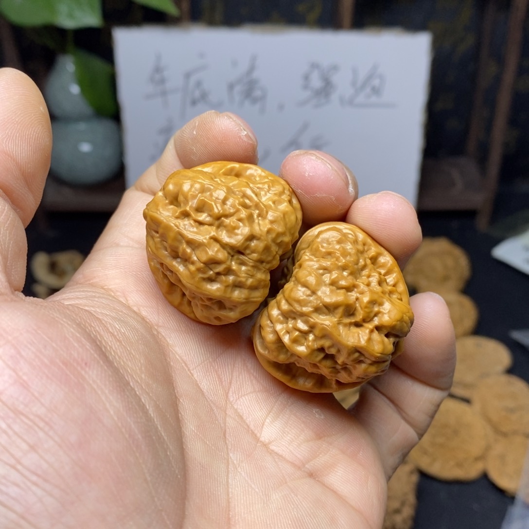 文玩核桃吊坠人**梦35蛤蟆头