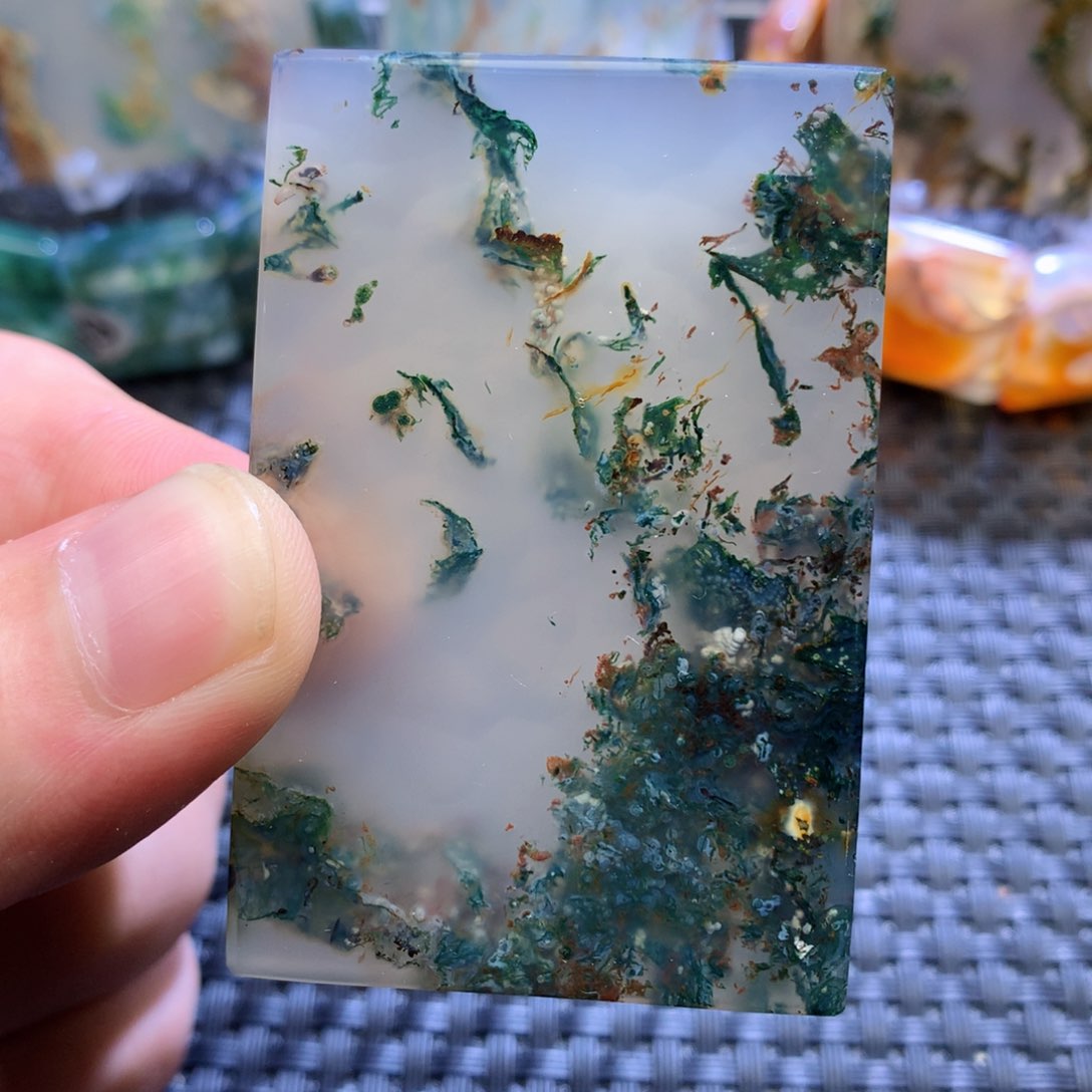 未镶嵌颈饰玛瑙/玉髓无*