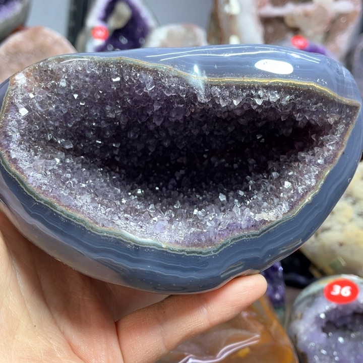 水晶摆件未镶嵌捡漏