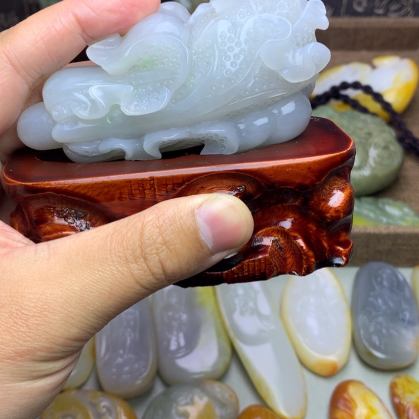 【闪购商品】颈饰未镶嵌和田玉