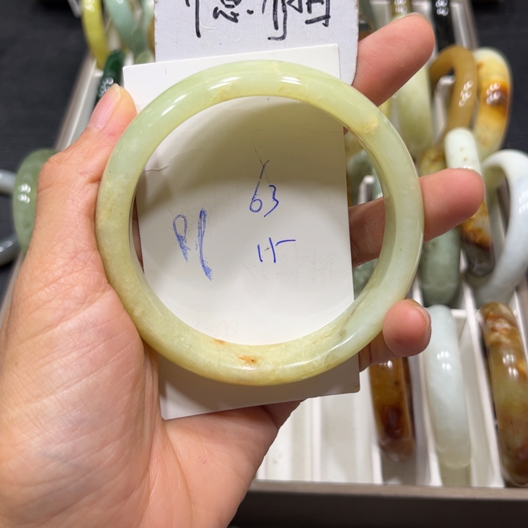未镶嵌蛇纹石玉手镯
