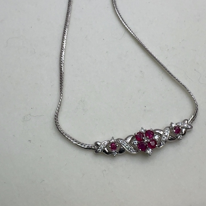 红宝石颈饰未镶嵌