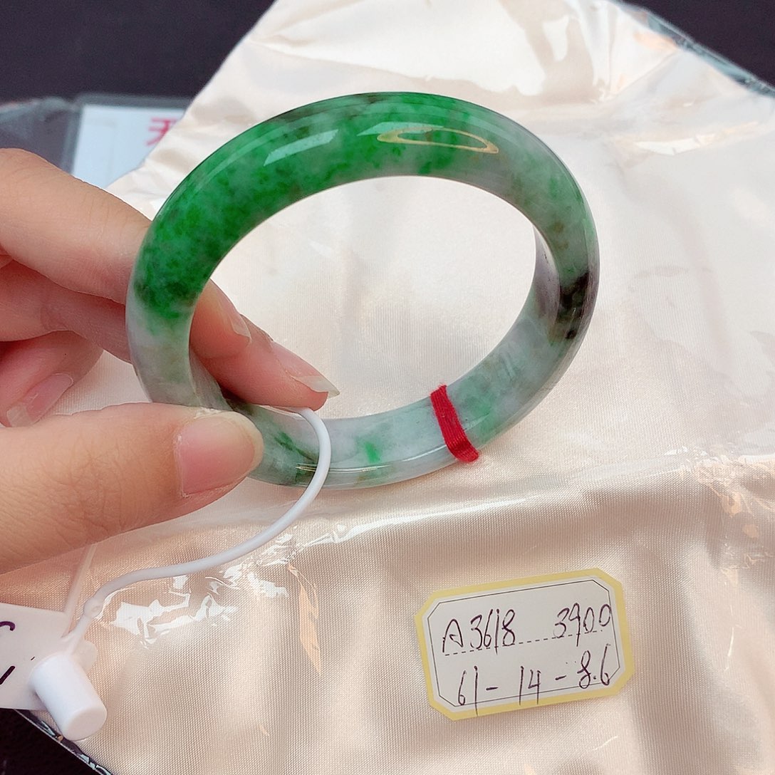 翡翠手镯未镶嵌天然缅甸翡翠A货