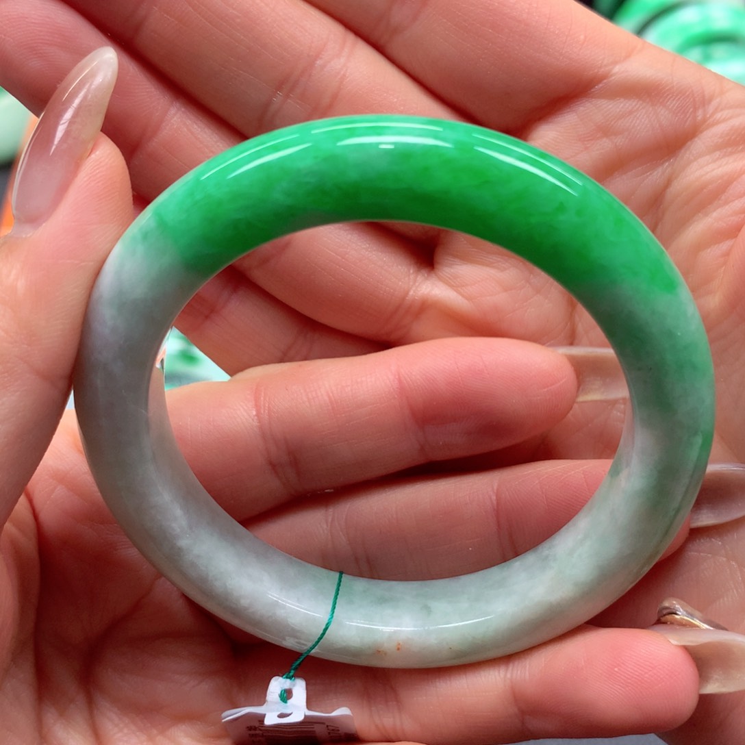 未镶嵌手镯翡翠翡翠